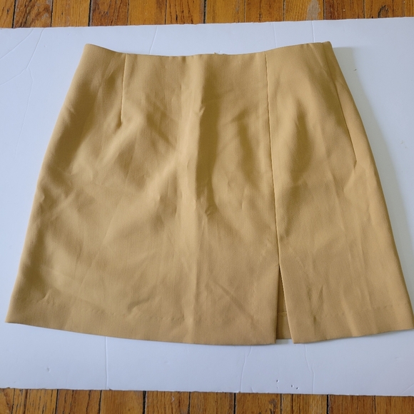Uniqlo Mustard Slit Mini Skirt EUC S Preppy Y2k Soft Girl - Picture 2 of 6